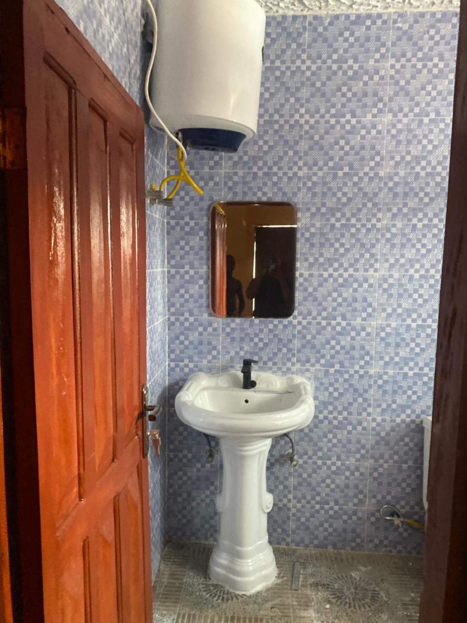 Debora Guest House Фрітаун Екстер'єр фото
